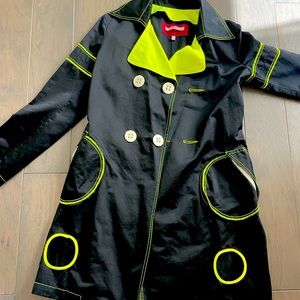 Ladies light jacket . Black with color parts